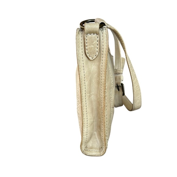 Frye Melissa Leather Zip Crossbody Purse Oat Cream Distressed Rustic 11x8 GUC - Picture 7 of 15